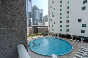 500 Brickell Ave, Miami, FL 33131 - Photo 22