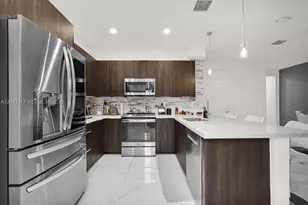 10533 NW 81st St, Doral, FL 33178 - Photo 8