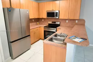 22911 SW 88th Pl, Cutler Bay, FL 33190 - Photo 6