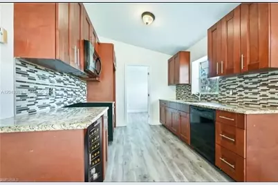 2830 NE 4th Ave, Naples, FL 34120 - Photo 16