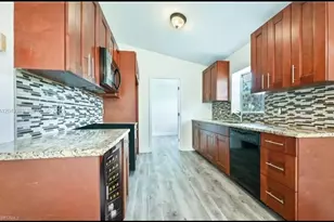 2830 NE 4th Ave, Naples, FL 34120 - Photo 16