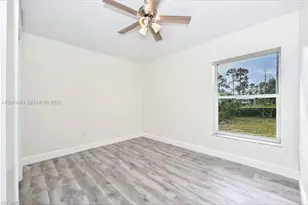 2830 NE 4th Ave, Naples, FL 34120 - Photo 8