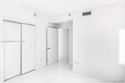 1060 Brickell Ave #2911, Miami, FL 33131 - Photo 4