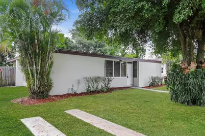11823 Dahlia Dr, Royal Palm Beach, FL 33411 - Photo 2