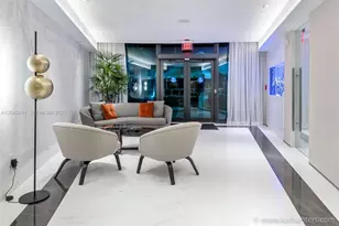 300 South Pointe Dr, Miami Beach, FL 33139 - Photo 24