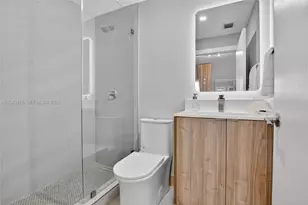 3330 NE 190th St, Aventura, FL 33180 - Photo 34