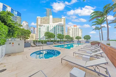 1300 Brickell Bay Dr #1806, Miami, FL 33131 - Photo 16