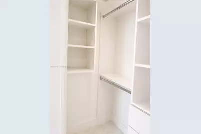 1300 Brickell Bay Dr #1806, Miami, FL 33131 - Photo 10