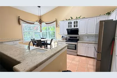 5569 NW 106th Dr, Coral Springs, FL 33076 - Photo 6