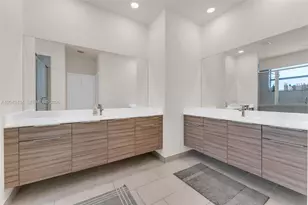 8822 NW 161st Terrace, Miami Lakes, FL 33018 - Photo 20