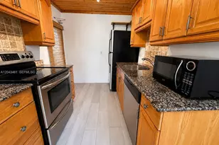 1670 Bay Rd, Miami Beach, FL 33139 - Photo 2