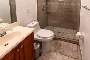 11002 NW 83rd St, Doral, FL 33178 - Photo 18