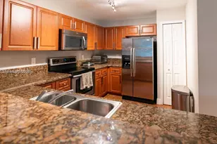 11002 NW 83rd St, Doral, FL 33178 - Photo 4