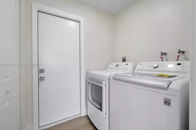 4914 SW 90th Ave, Cooper City, FL 33328 - Photo 14