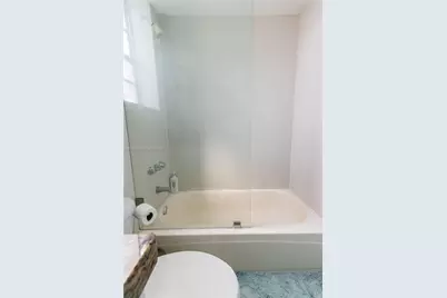 1460 Ocean Dr #309, Miami Beach, FL 33139 - Photo 4