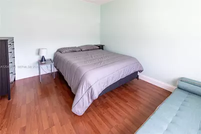 1460 Ocean Dr #309, Miami Beach, FL 33139 - Photo 6