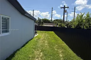 225 SW 76th Ct, Miami, FL 33144 - Photo 10