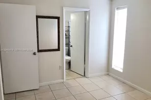 2385 NW 11th St, Miami, FL 33125 - Photo 8