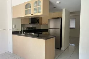 1819 SW 107th Ave, Miami, FL 33165 - Photo 2