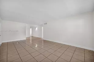 861 SW 74th Terrace, North Lauderdale, FL 33068 - Photo 12