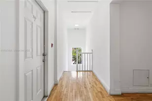 402 NW 12th Ave, Miami, FL 33128 - Photo 12