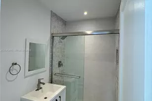 951 E 32nd St, Hialeah, FL 33013 - Photo 12