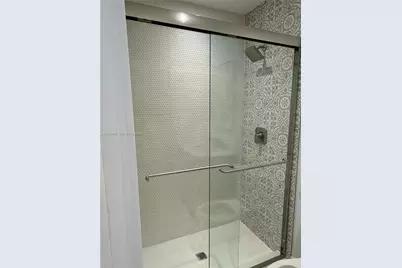 951 E 32nd St, Hialeah, FL 33013 - Photo 2