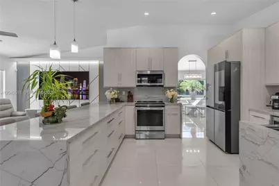 13261 SW 204th St, Miami, FL 33177 - Photo 8
