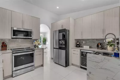 13261 SW 204th St, Miami, FL 33177 - Photo 10