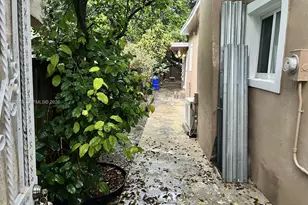 261 NW 49th St, Miami, FL 33127 - Photo 52