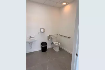 665 E 49 St, Hialeah, FL 33013 - Photo 12
