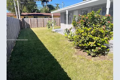 1005 NE 2nd St, Hallandale Beach, FL 33009 - Photo 58