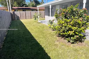 1005 NE 2nd St, Hallandale Beach, FL 33009 - Photo 58