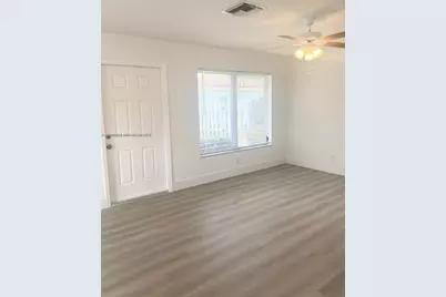 1005 NE 2nd St, Hallandale Beach, FL 33009 - Photo 30