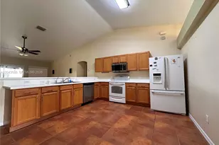 7975 105th Ave, Vero Beach, FL 32967 - Photo 2