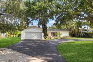 9720 Palmetto Club Ln W, Miami, FL 33157 - Photo 2