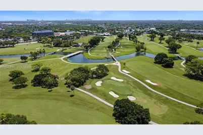 9720 Palmetto Club Ln W, Miami, FL 33157 - Photo 4