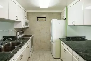 13949 SW 84th St, Miami, FL 33183 - Photo 14