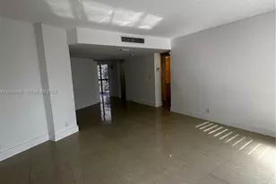 3475 N Country Club Dr, Aventura, FL 33180 - Photo 16