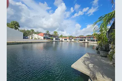 7001 S Loch Isle Dr S, Miami Lakes, FL 33014 - Photo 2