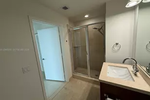 79 SW 12th St, Miami, FL 33130 - Photo 24