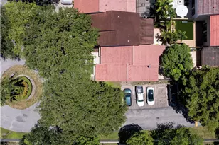 11527 SW 90th St, Miami, FL 33176 - Photo 4