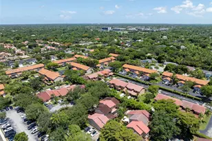 11527 SW 90th St, Miami, FL 33176 - Photo 6
