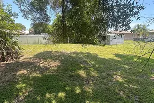 6100 Tangelo Dr, Fort Pierce, FL 34982 - Photo 16