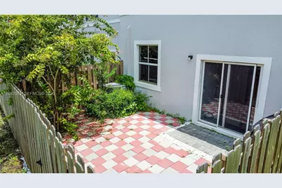11889 NW 47th Mnr, Coral Springs, FL 33076 - Photo 12