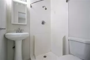 666 NE 80th St, Miami, FL 33138 - Photo 16