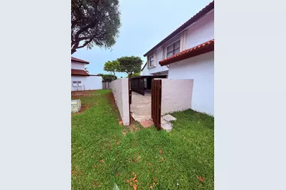 9909 NW 9th St Cir #4-3, Miami, FL 33172 - Photo 8