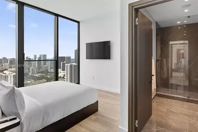 20 NE 11th #4702, Miami, FL 33132 - Photo 8