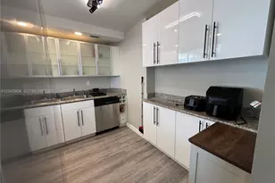 5838 Collins Ave, Miami Beach, FL 33140 - Photo 4