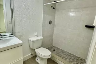 6201 N Falls Cir Dr, Lauderhill, FL 33319 - Photo 14
